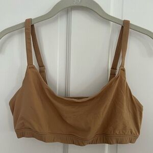 SKIMS SCOOP BRALETTE SIZE LARGE